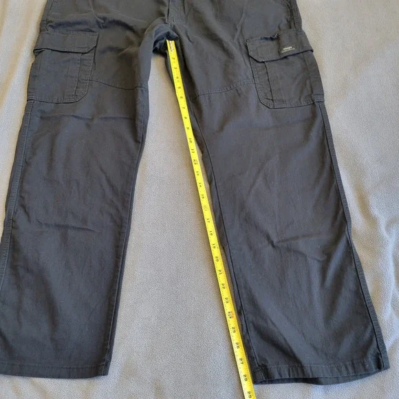 WRANGLER Jeans Mens 40x30 Black RELAXED FIT CARGO Pockets Five Star Premium - Picture 3 of 15